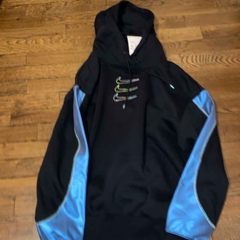 NWT Nike Reflective Black Hoodie - Picture 2 of 8
